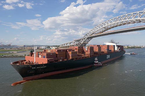 以星快船到美國(guó)紐約港口